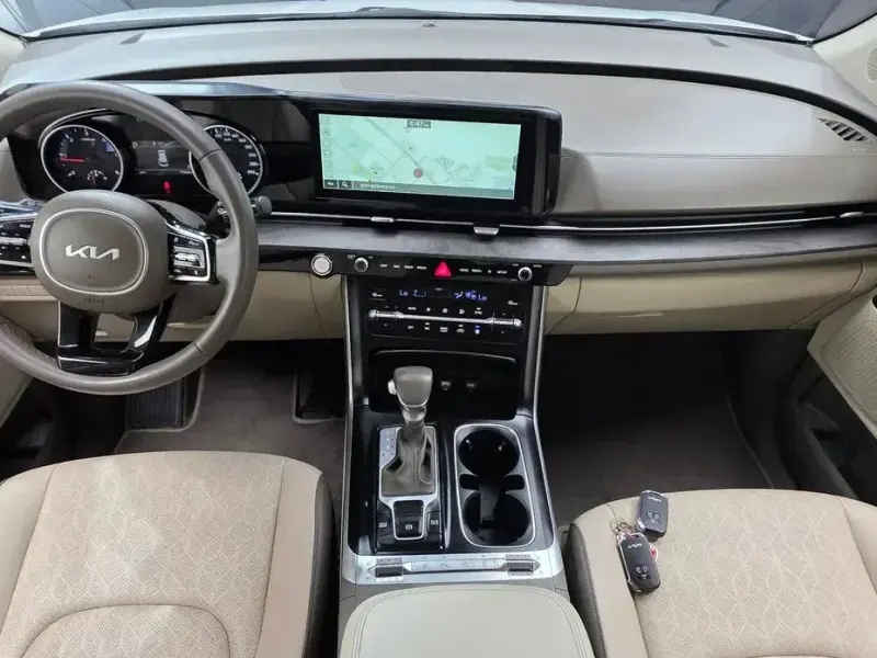 2023 Kia Carnival с пробегом 75 686 км