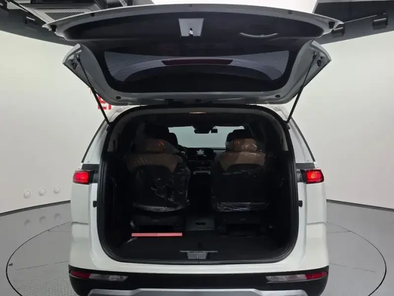 2022 Kia Carnival с пробегом 50 969 км