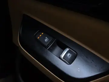2021 Kia Carnival с пробегом 79 244 км