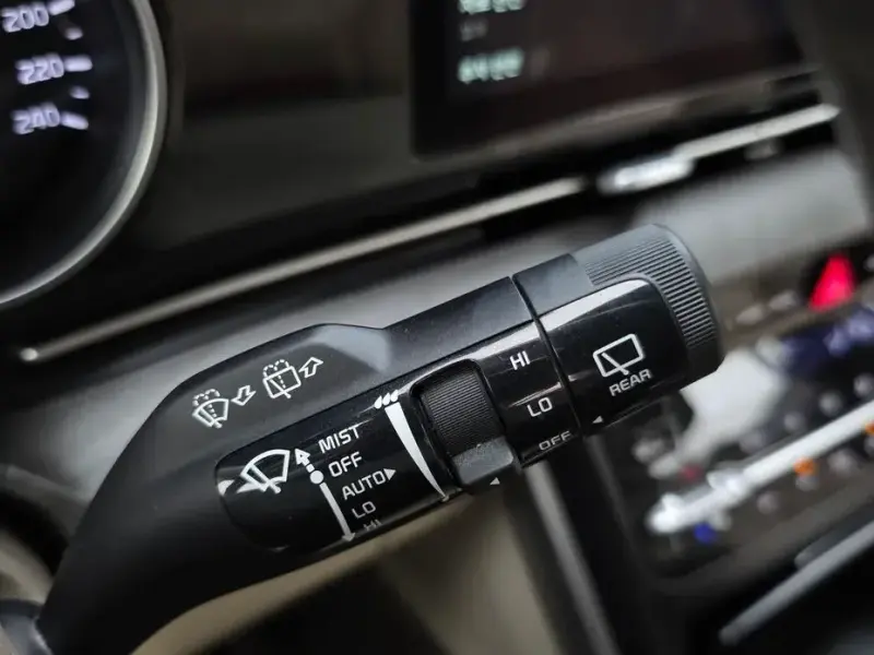 2023 Kia Carnival с пробегом 75 686 км