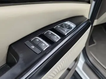 2023 Kia Carnival с пробегом 75 686 км