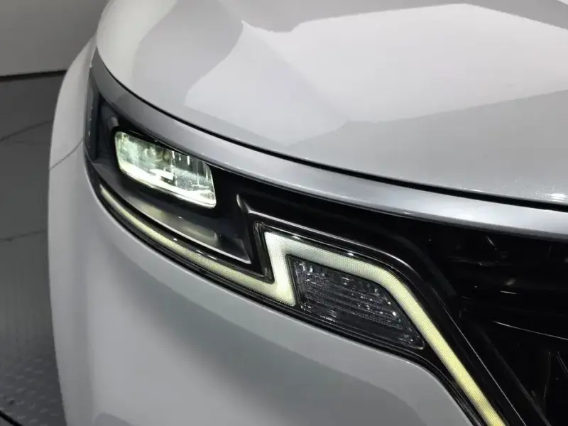 2023 Kia Carnival с пробегом 75 686 км