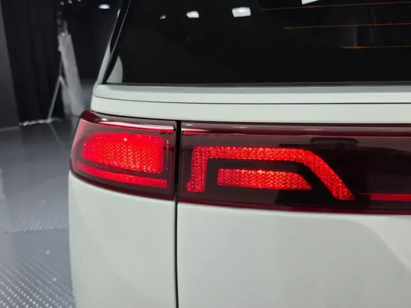 2023 Kia Carnival с пробегом 75 686 км
