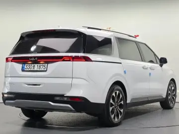 2022 Kia Carnival с пробегом 104 179 км