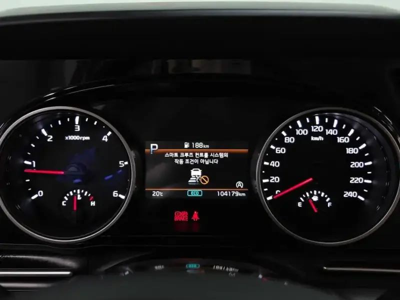 2022 Kia Carnival с пробегом 104 179 км