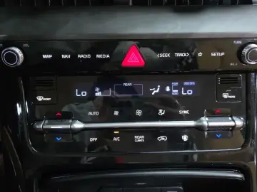 2022 Kia Carnival с пробегом 104 179 км