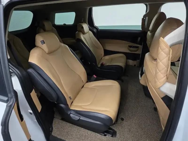 2022 Kia Carnival с пробегом 104 179 км