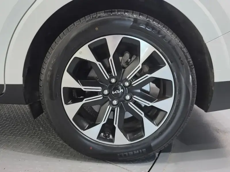 2022 Kia Carnival с пробегом 104 179 км