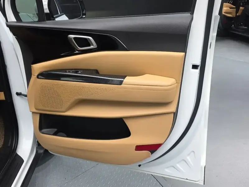 2022 Kia Carnival с пробегом 104 179 км