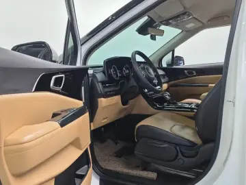 2022 Kia Carnival с пробегом 104 179 км