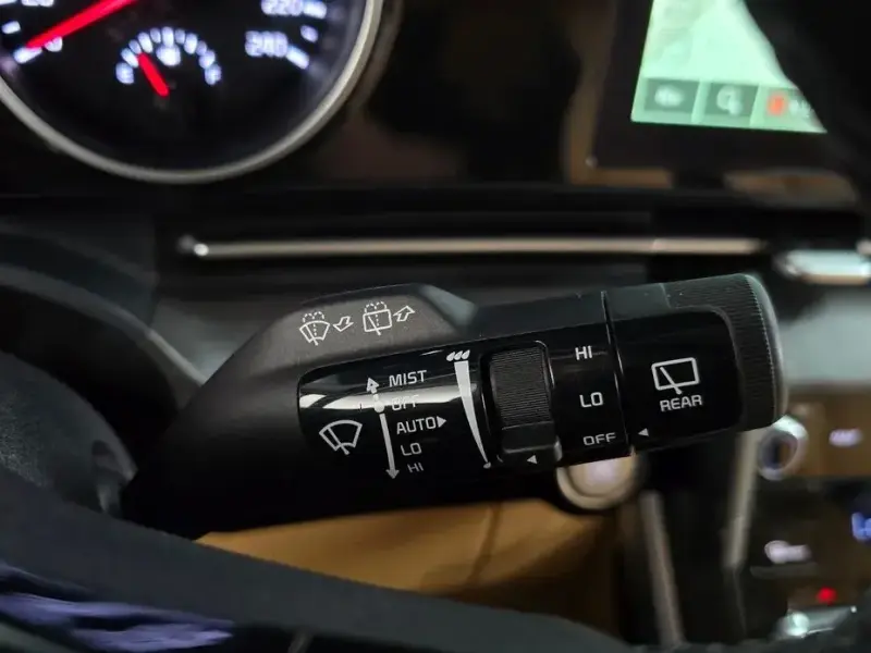 2022 Kia Carnival с пробегом 123 689 км
