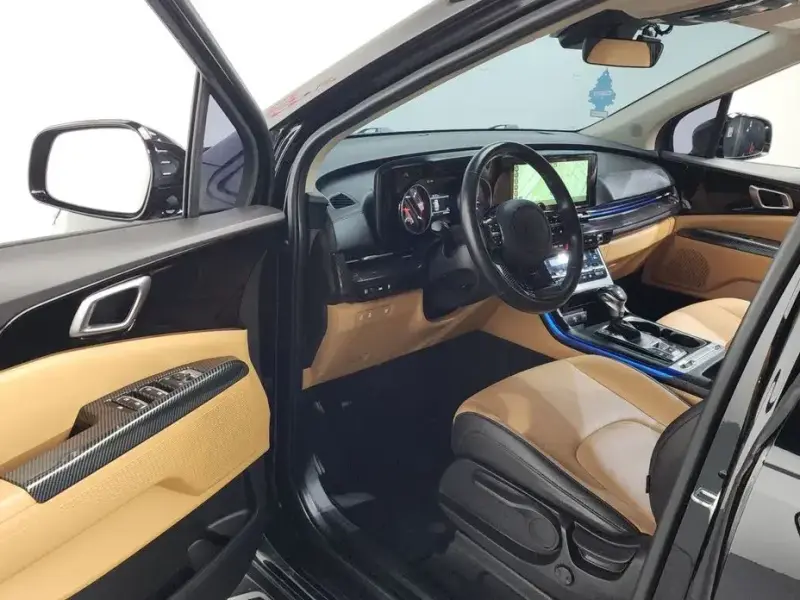 2021 Kia Carnival с пробегом 81 259 км