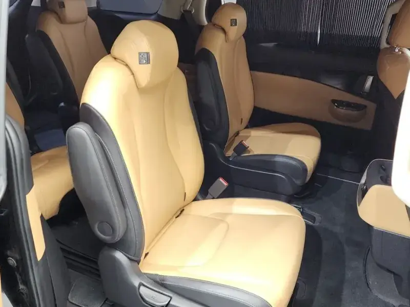 2021 Kia Carnival с пробегом 81 259 км