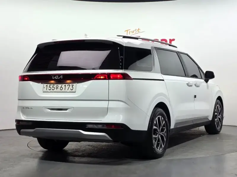 2022 Kia Carnival с пробегом 68 043 км