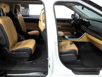 2022 Kia Carnival с пробегом 68 043 км