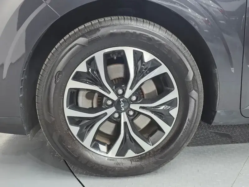 2021 Kia Carnival с пробегом 63 895 км