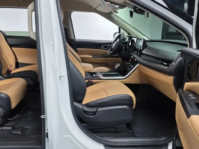 2023 Kia Carnival с пробегом 53 278 км