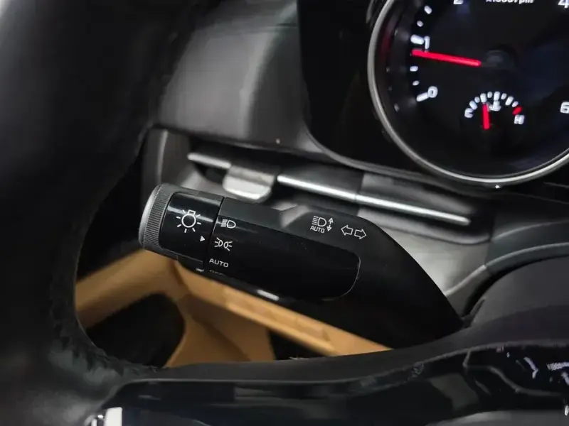 2021 Kia Carnival с пробегом 63 895 км