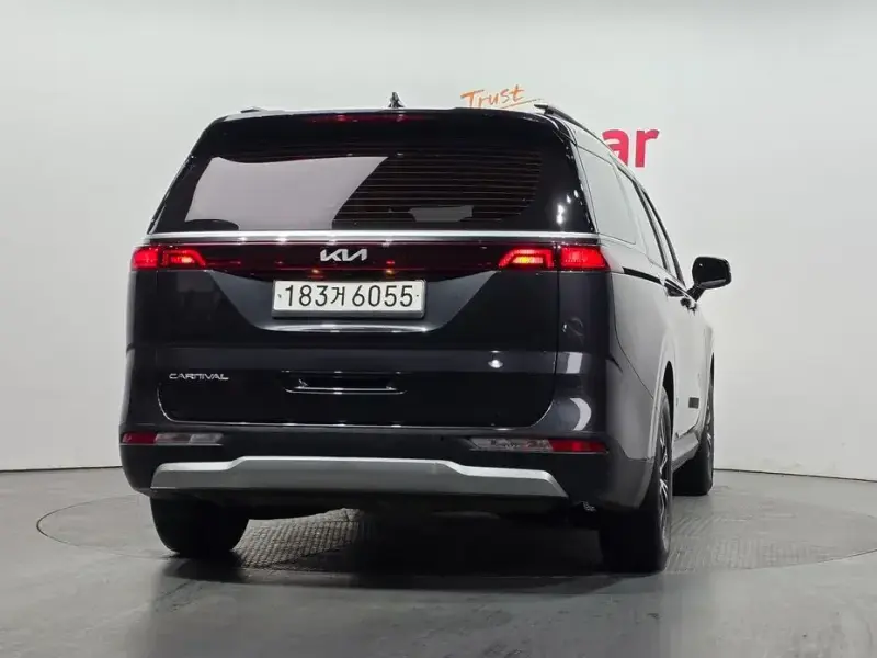 2022 Kia Carnival с пробегом 54 388 км