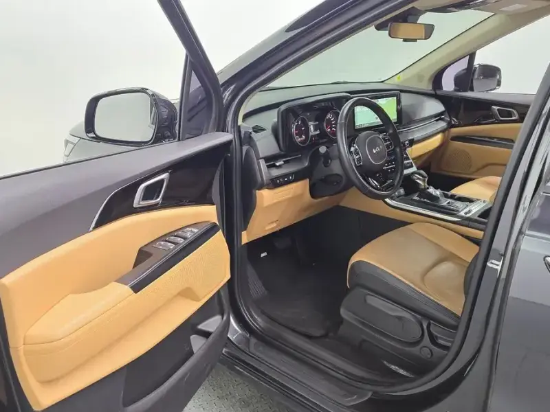 2022 Kia Carnival с пробегом 54 388 км
