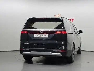2022 Kia Carnival с пробегом 153 292 км