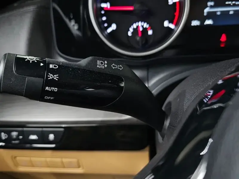 2021 Kia Carnival с пробегом 125 083 км