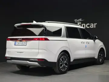 2022 Kia Carnival с пробегом 113 571 км