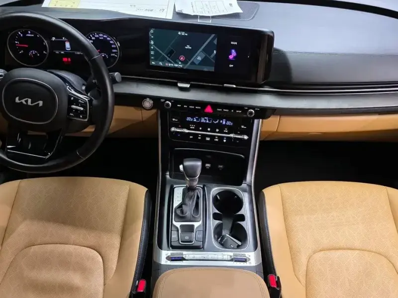 2022 Kia Carnival с пробегом 113 571 км