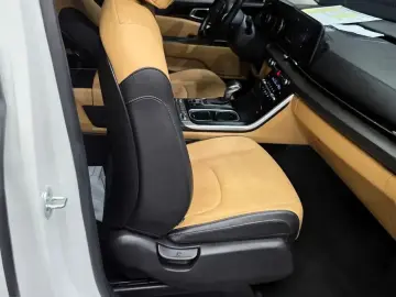 2022 Kia Carnival с пробегом 113 571 км