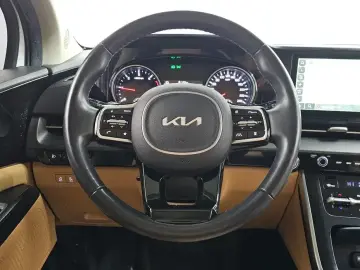 2022 Kia Carnival с пробегом 64 874 км