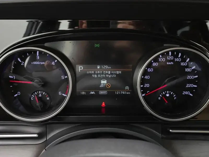 2021 Kia Carnival с пробегом 121 741 км