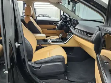 2022 Kia Carnival с пробегом 85 764 км