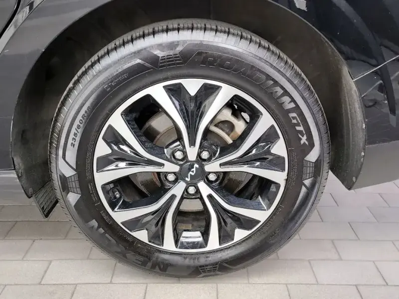 2022 Kia Carnival с пробегом 85 764 км