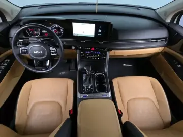 2022 Kia Carnival с пробегом 137 775 км
