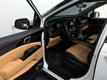 2022 Kia Carnival с пробегом 137 775 км