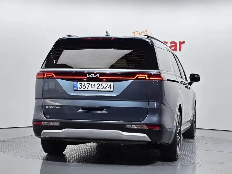 2022 Kia Carnival с пробегом 72 973 км