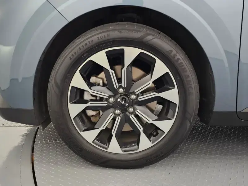 2022 Kia Carnival с пробегом 72 973 км