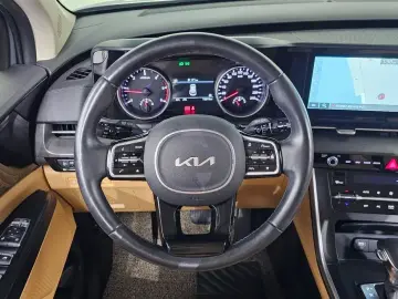 2022 Kia Carnival с пробегом 72 973 км