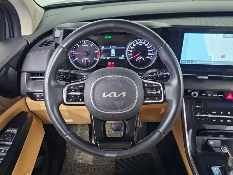 2022 Kia Carnival с пробегом 72 973 км