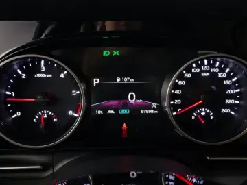 2022 Kia Carnival с пробегом 97 598 км