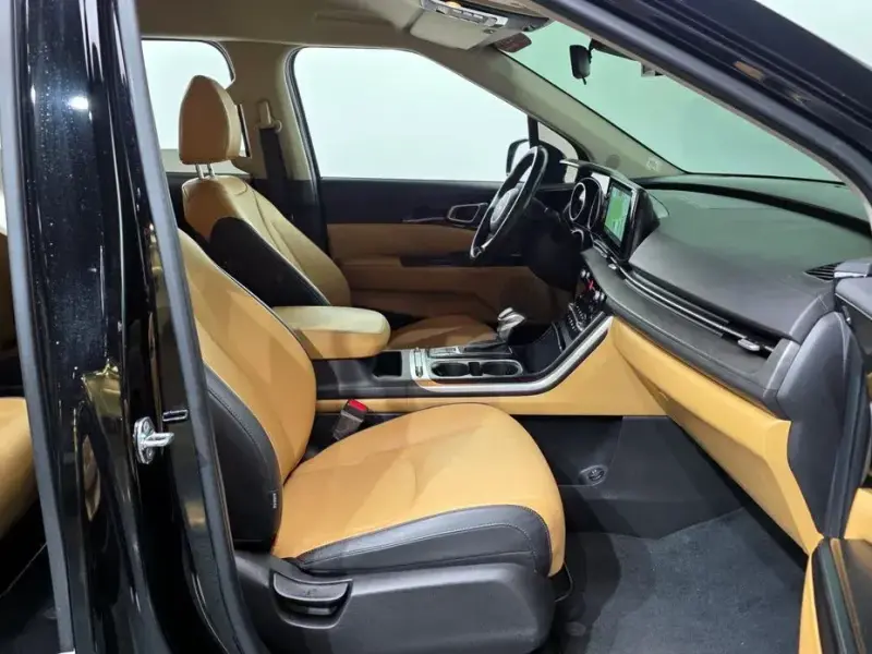 2022 Kia Carnival с пробегом 97 598 км