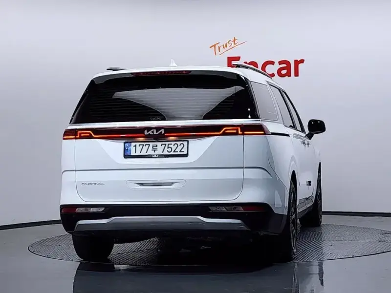 2022 Kia Carnival с пробегом 60 764 км