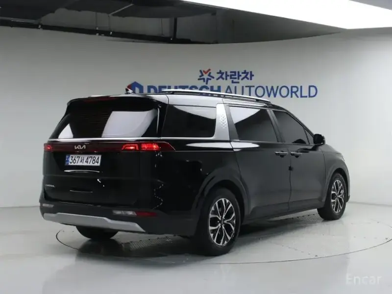 2022 Kia Carnival с пробегом 79 297 км
