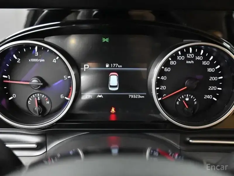 2022 Kia Carnival с пробегом 79 297 км