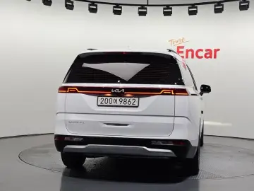 2022 Kia Carnival с пробегом 89 900 км