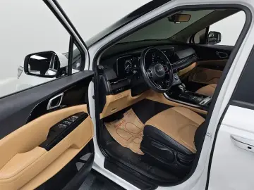 2022 Kia Carnival с пробегом 89 900 км