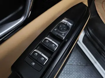 2022 Kia Carnival с пробегом 89 900 км