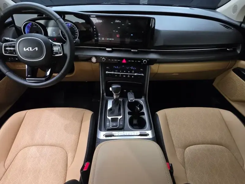 2022 Kia Carnival с пробегом 82 469 км