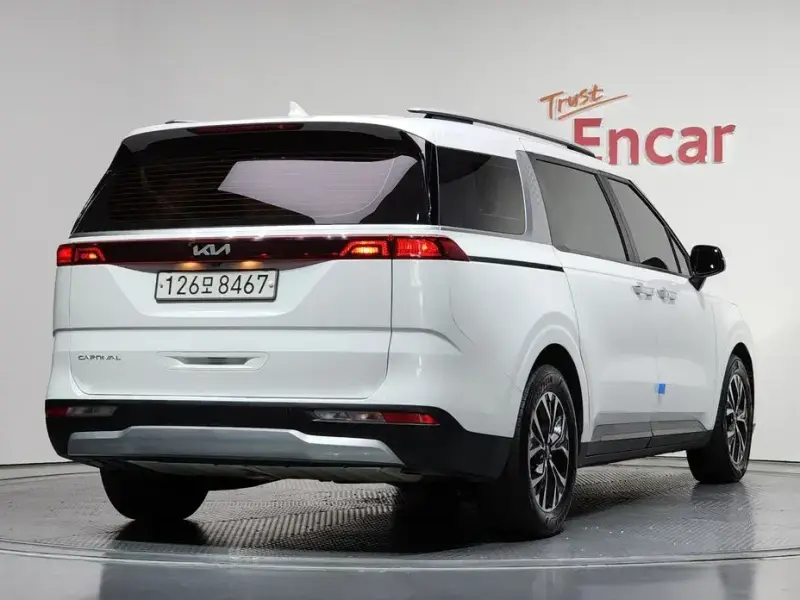 2022 Kia Carnival с пробегом 58 071 км