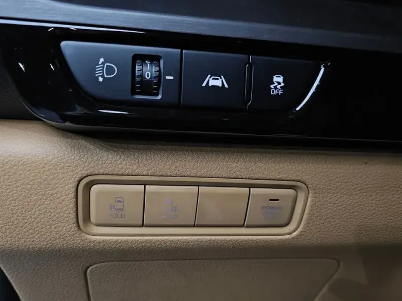 2022 Kia Carnival с пробегом 89 900 км